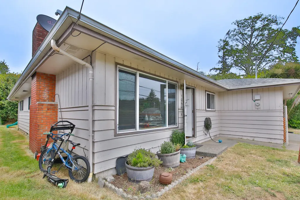 1060 Newmark Street North Bend OR 97459