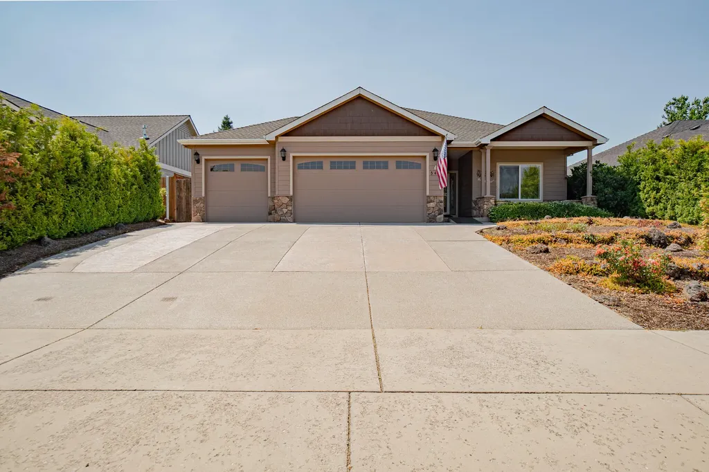 540 Street Augustine Drive Medford OR 97504