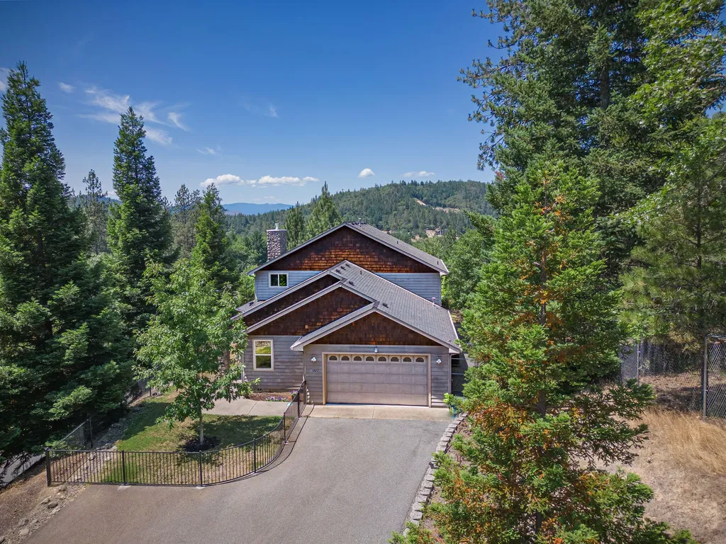 1222 SE Allenwood Drive Grants Pass OR 97527