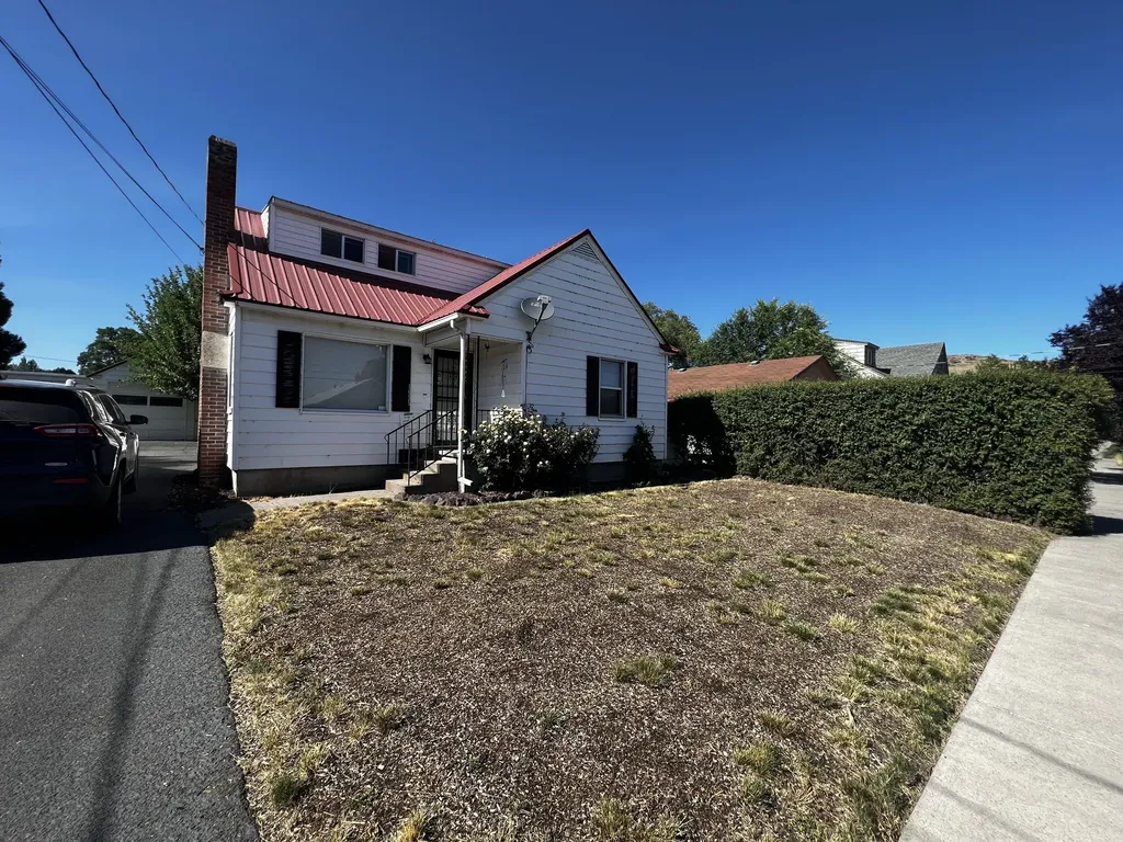 1655 Portland Street Klamath Falls OR 97601