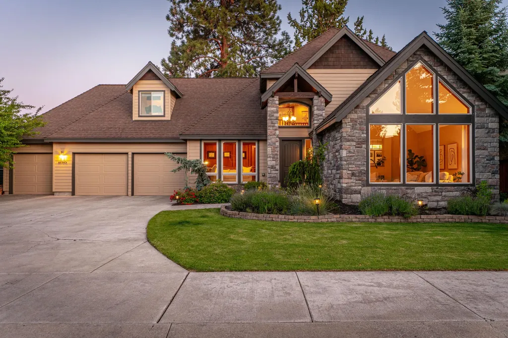 61165 Ridgewater Loop Bend OR 97702