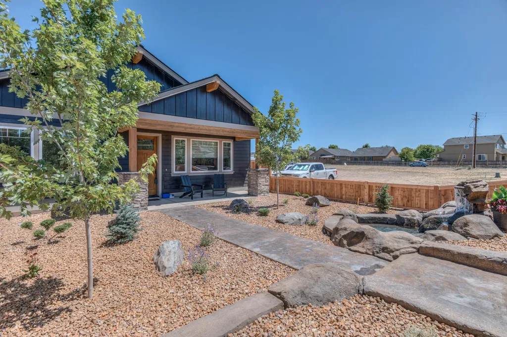 856 NW 19th Street Redmond OR 97756
