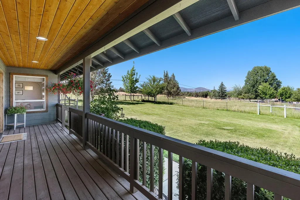 1616 NW 53rd Street Redmond OR 97756