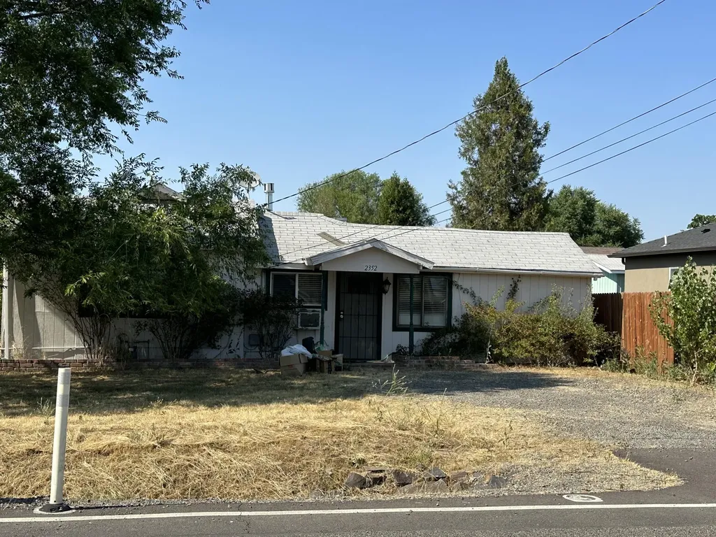 2352 W Mcandrews Road Medford OR 97501