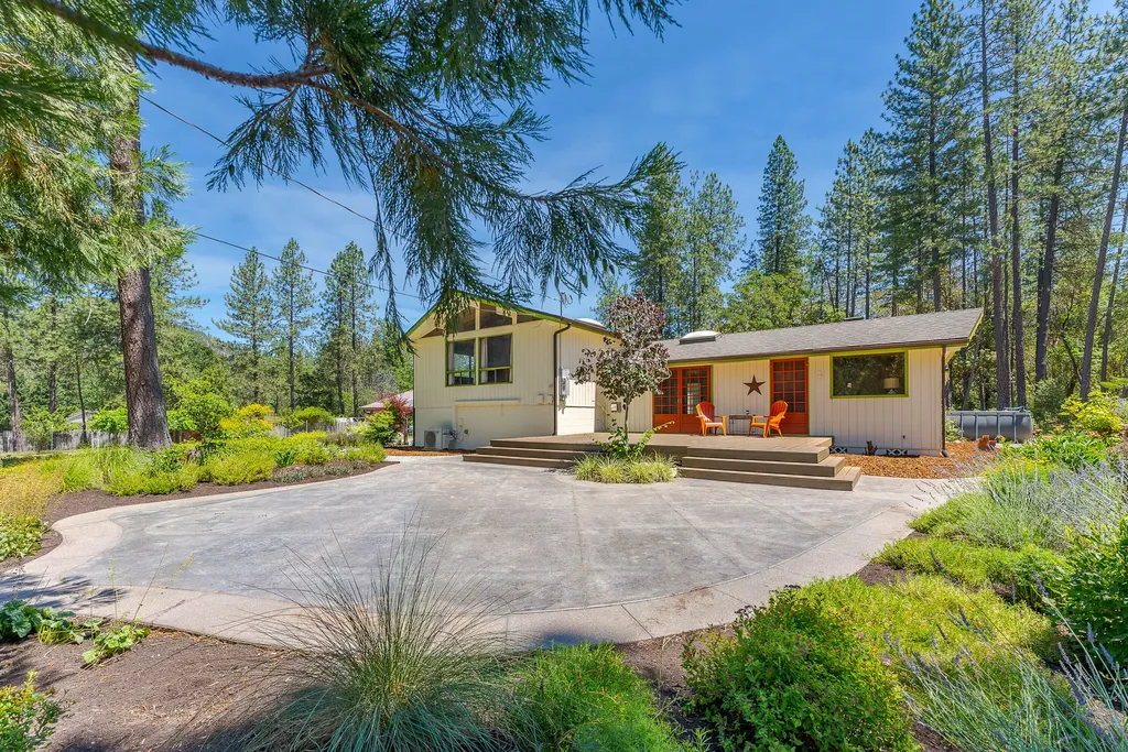 231 Colin Road Grants Pass OR 97527