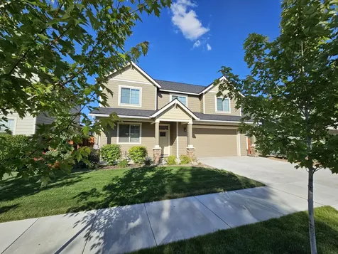 464 NW 29th Street Redmond OR 97756
