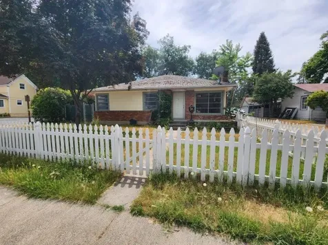 317 SW Burgess Street Grants Pass OR 97526