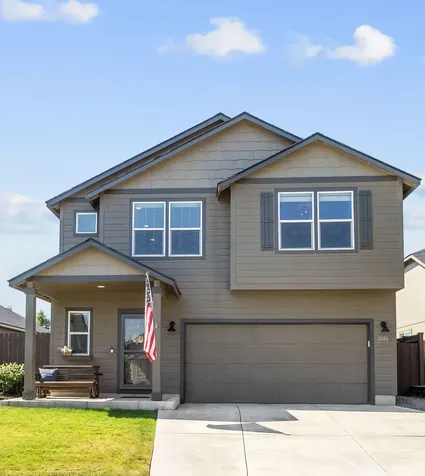 2486 NW Hemlock Way Redmond OR 97756