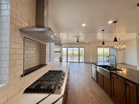 385 Otis Street Ashland OR 97520