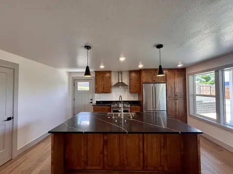 385 Otis Street Ashland OR 97520