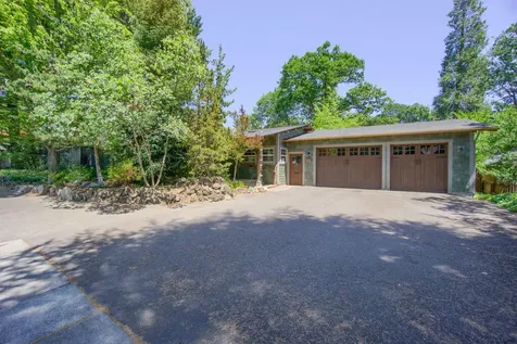 33 Black Oak Drive Medford OR 97504