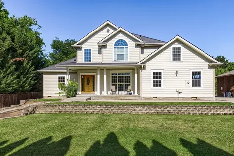 222 Snowy Butte Road Central Point OR 97502