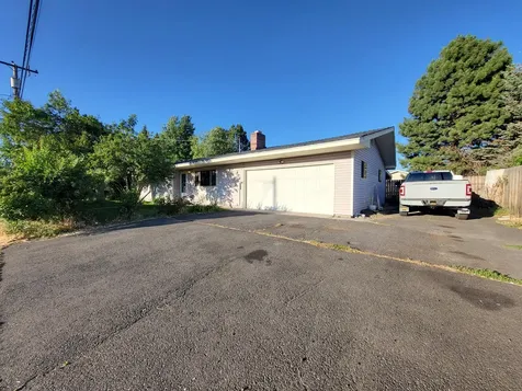 3045 Madison Street Klamath Falls OR 97603