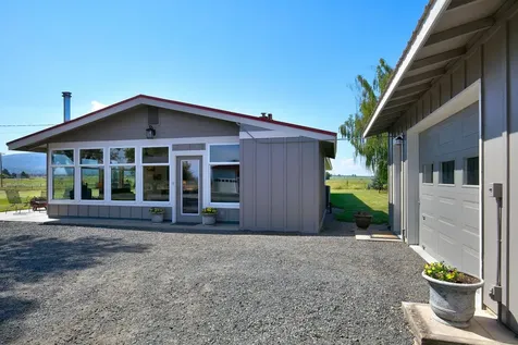 5624 SW Reif Road Powell Butte OR 97753