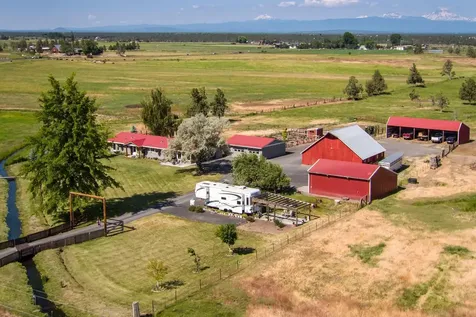 5624 SW Reif Road Powell Butte OR 97753