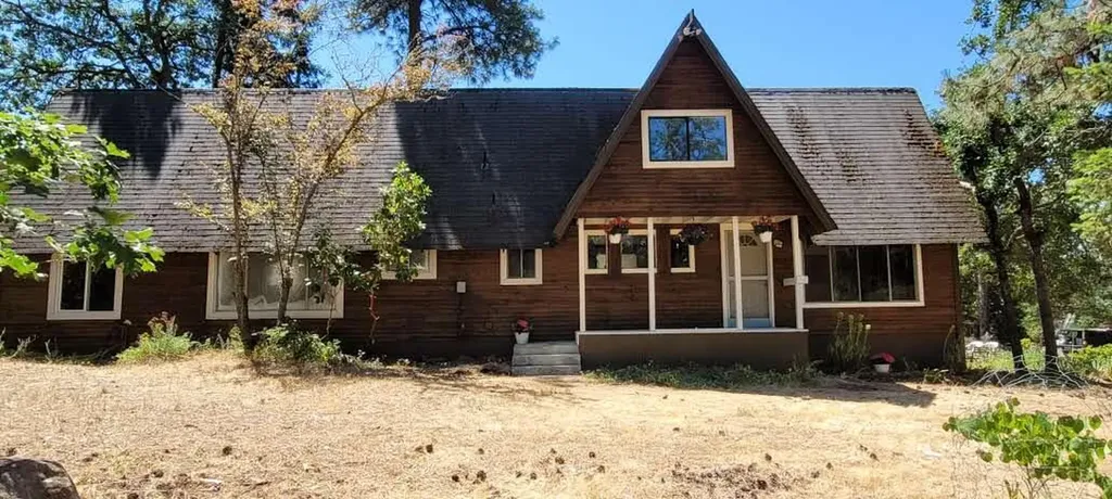 685 E Jones Creek Road Grants Pass OR 97526