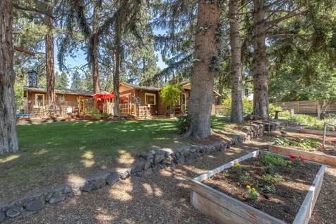 1204 NE 9th Street Bend OR 97701