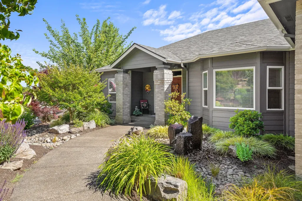 1365 Moonbeam Court NW Salem OR 97304