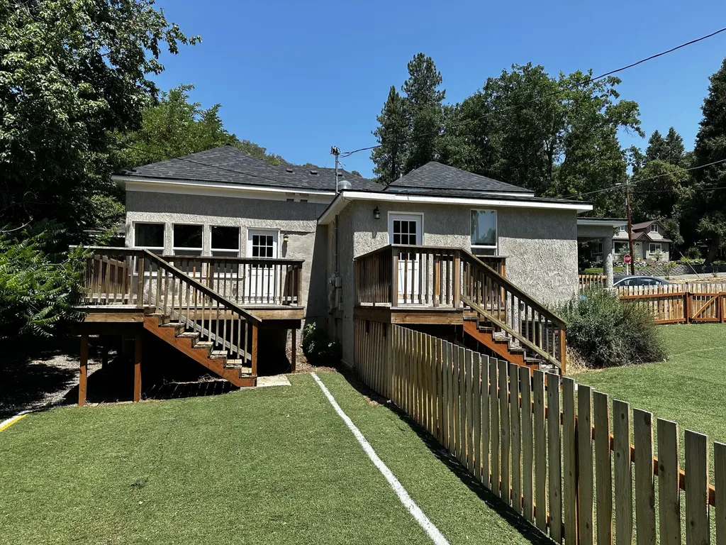 594 Estremado Street Gold Hill OR 97525