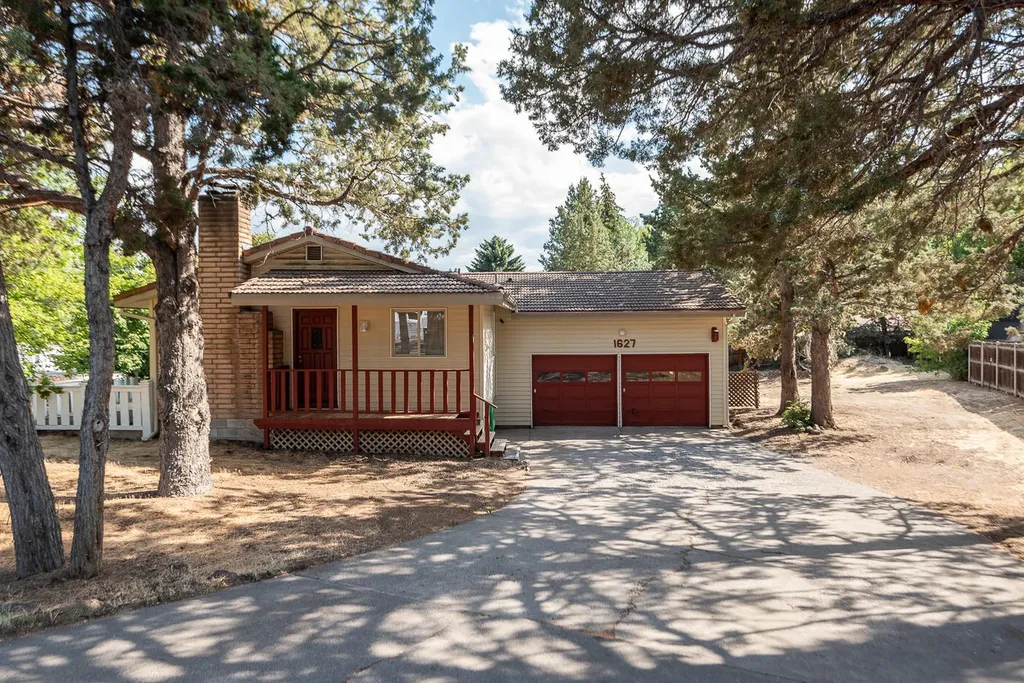 1627 NE Canyon Park Drive Bend OR 97701