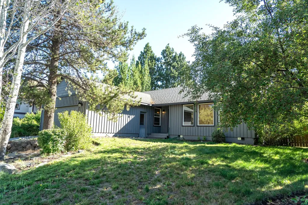 2370 NW Summerhill Drive Bend OR 97703