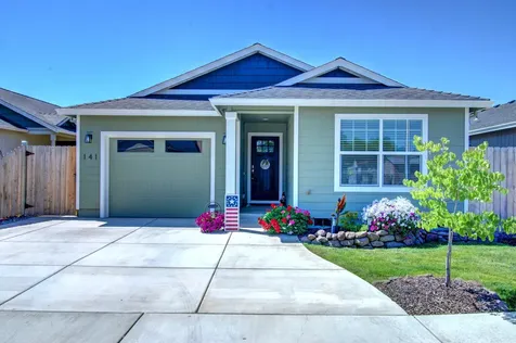 141 Cottonwood Drive Eagle Point OR 97524