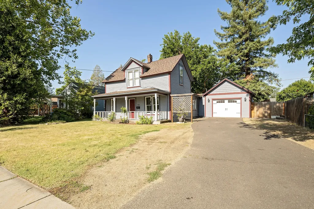 726 Newtown Street Medford OR 97501