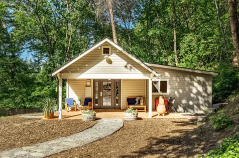 6883 Coleman Creek Road Medford OR 97501