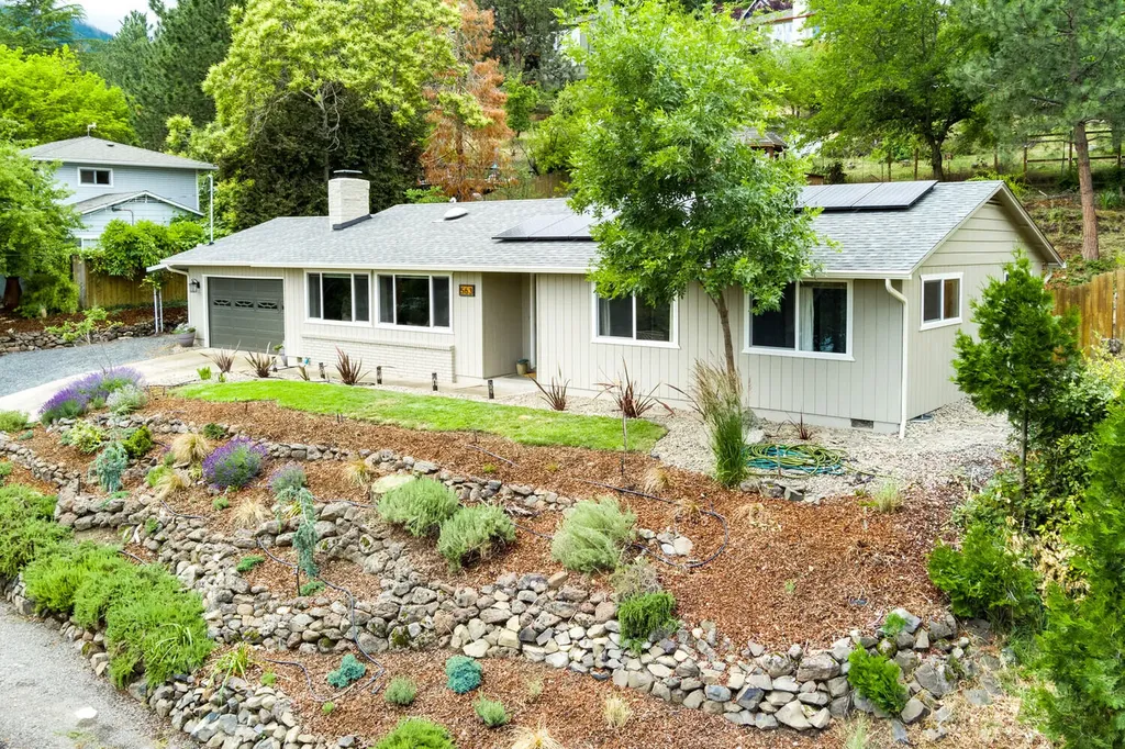 563 Walnut Street Ashland OR 97520