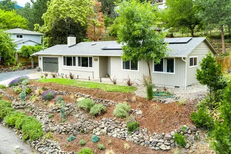 563 Walnut Street Ashland OR 97520