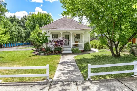 396 Helman Street Ashland OR 97520