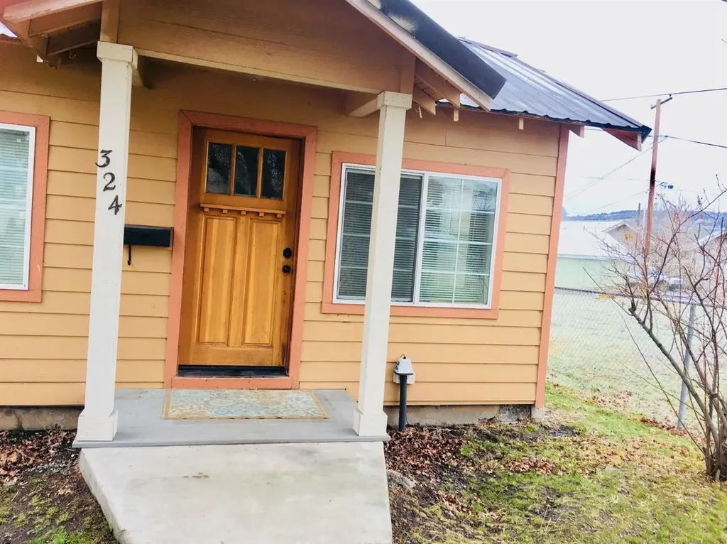 324 Martin Street Klamath Falls OR 97601