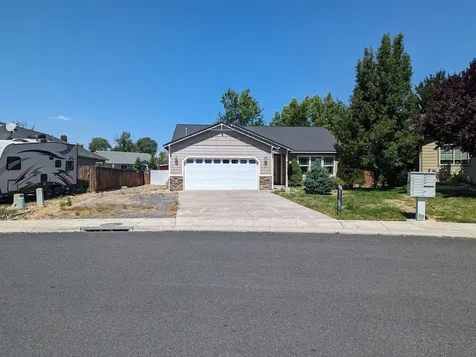 3238 Paramont Street Klamath Falls OR 97603