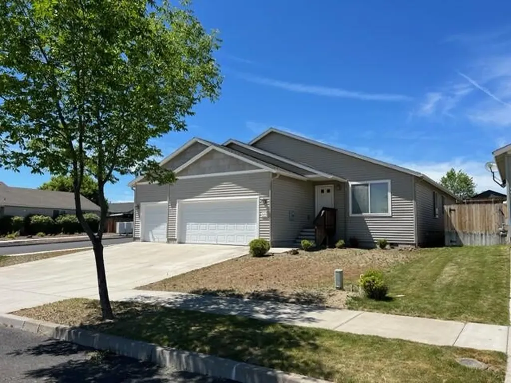 573 NE Robin Place Prineville OR 97754