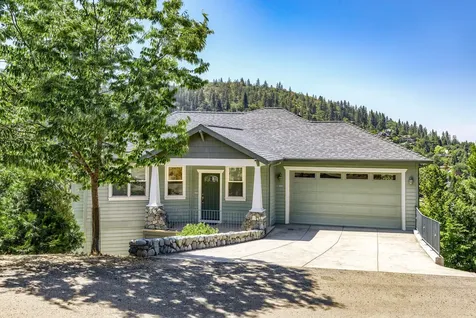 165 W Fork Street Ashland OR 97520