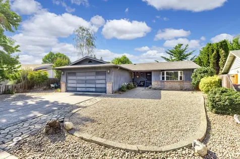 231 Arnwood Street Medford OR 97501