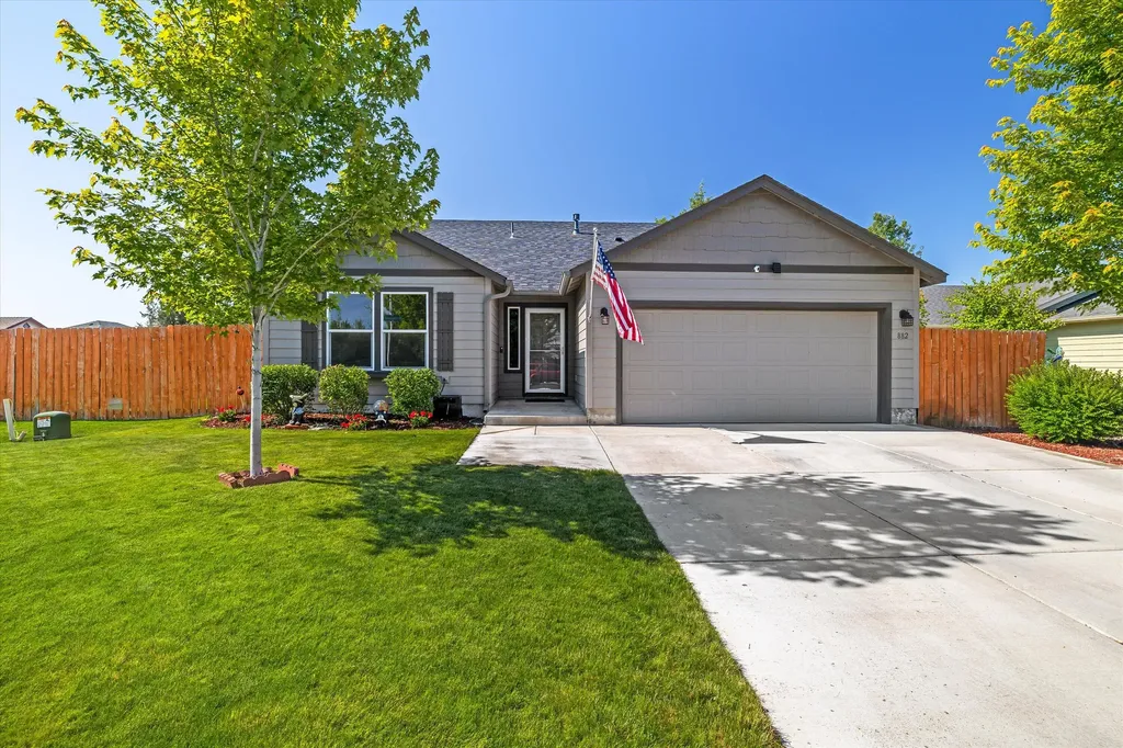 882 NE Redwood Avenue Redmond OR 97756