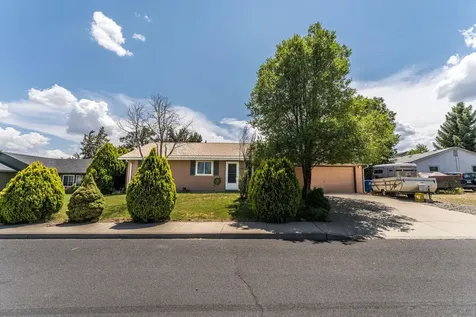 3456 SW Reindeer Avenue Redmond OR 97756