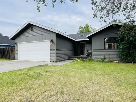 2626 SW Fissure Loop Redmond OR 97756
