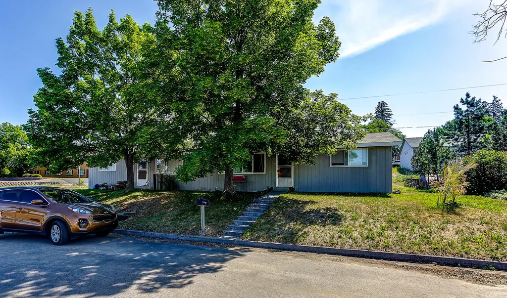 625 SE Commerce Street Madras OR 97741