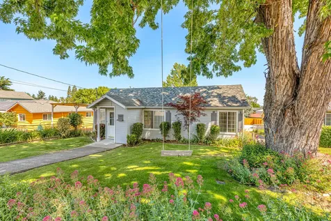 1483 Ridge Way Medford OR 97504