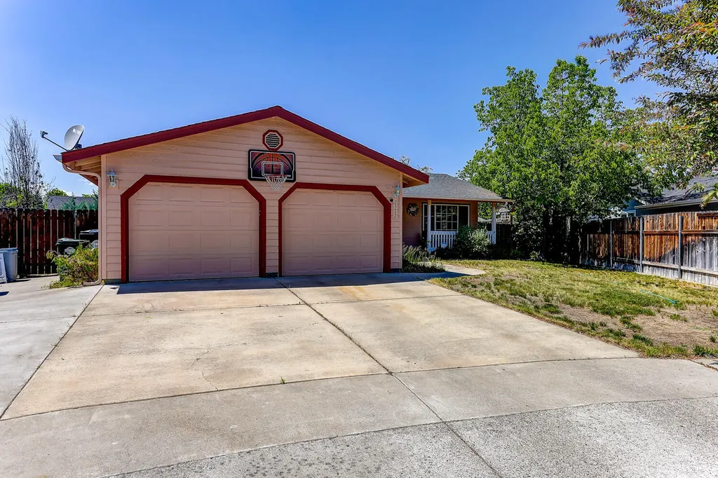 2372 NE Desert Willow Court Bend OR 97701