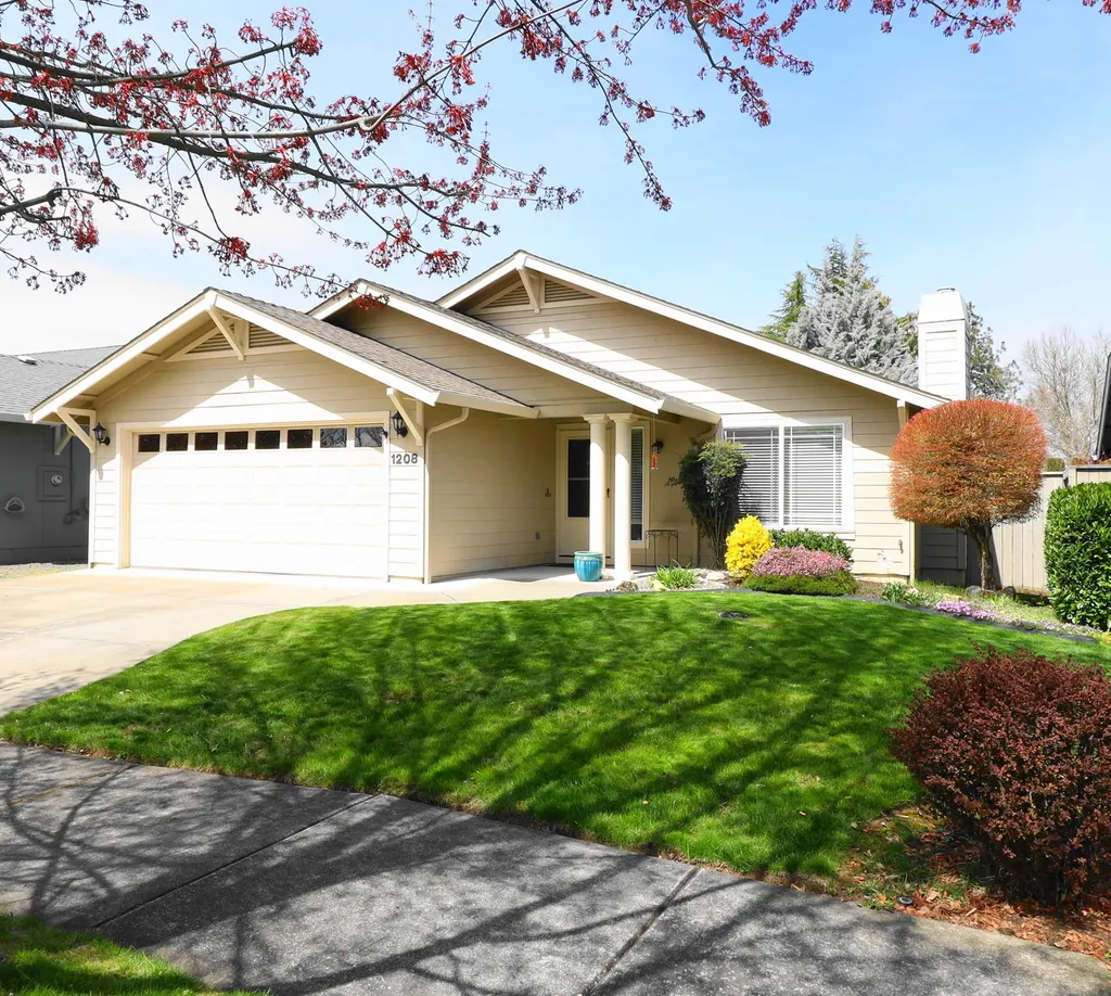 1208 Shafer Lane Medford OR 97501