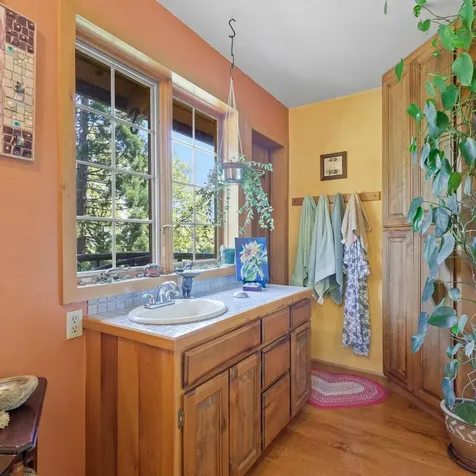 11750 Hillcrest Road Medford OR 97504