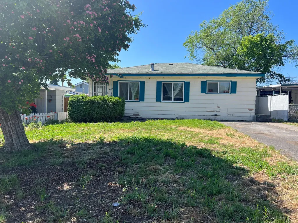 2426 Garden Avenue Klamath Falls OR 97601
