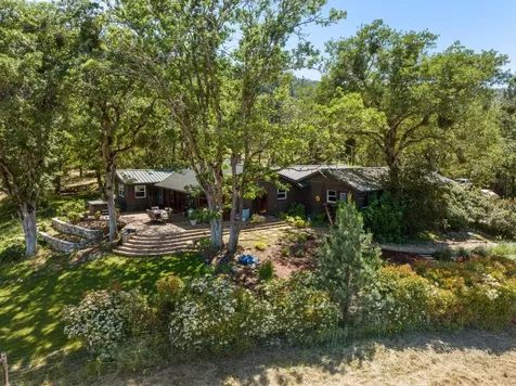 4951 Glen Echo Way Central Point OR 97502