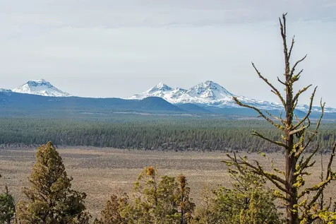 64845 Collins Road Bend OR 97703