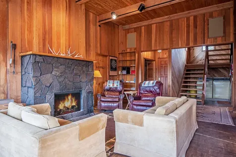 64845 Collins Road Bend OR 97703