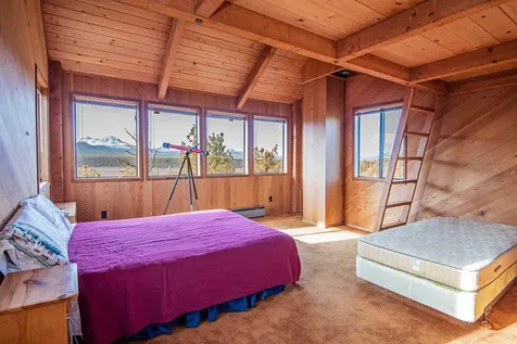 64845 Collins Road Bend OR 97703