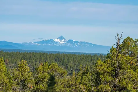 64845 Collins Road Bend OR 97703